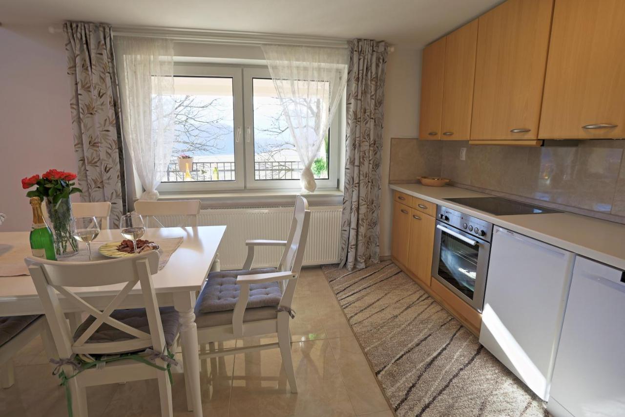 Luxury Apartman Alex With Sauna In The Village Otočac Buitenkant foto