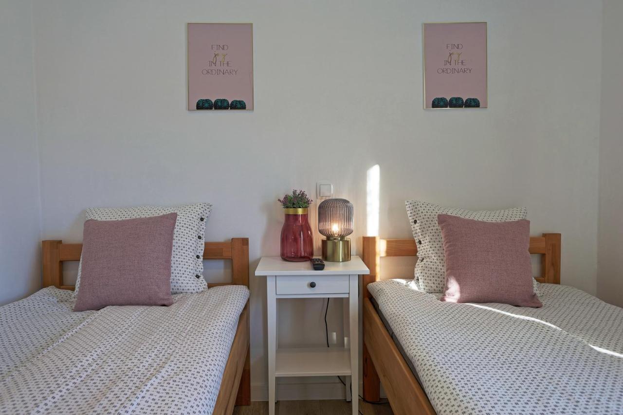 Luxury Apartman Alex With Sauna In The Village Otočac Buitenkant foto