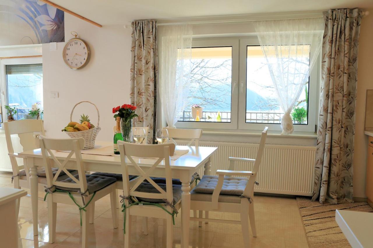 Luxury Apartman Alex With Sauna In The Village Otočac Buitenkant foto